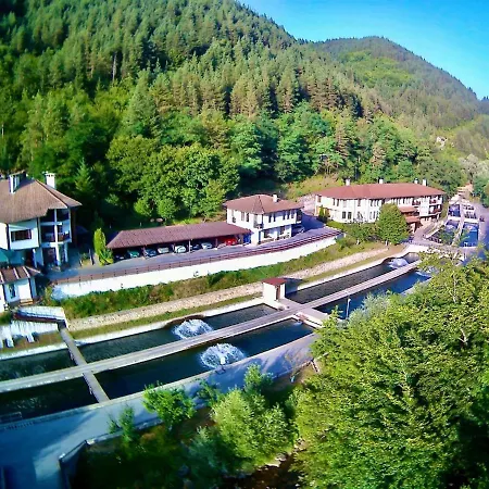 Fisherman's Hut Family Hotel 3*