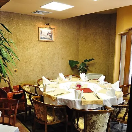 Fisherman's Hut Family 3*