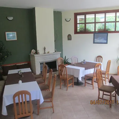 Hotel Fisherman's Hut Family Beden